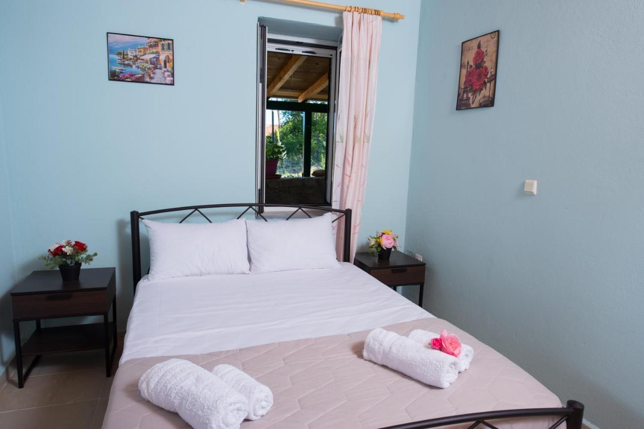 Πέτρινο Σπίτι Hotell Lazaráta Eksteriør bilde